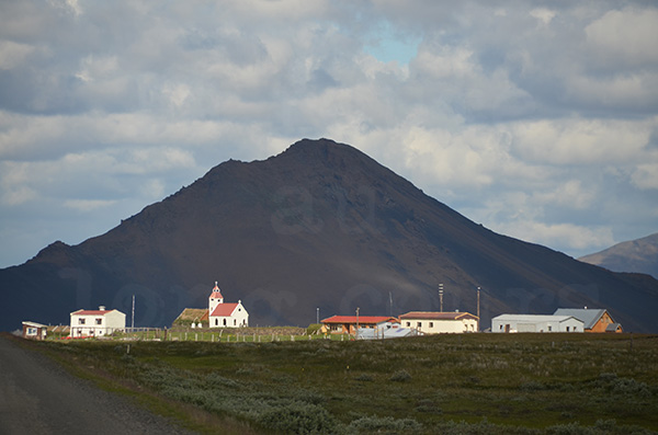 islande route f910 volcan cratères modrudalur village église