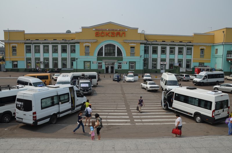 russie mongolie par la route sibérie gare Oulan Ude bus taxis