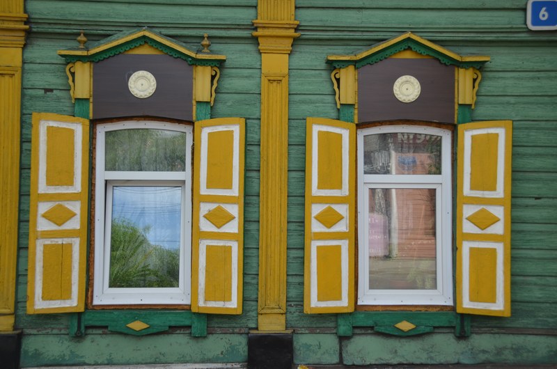 russie par la route sibérie irkutsk irkoutsk isba maison traditionnelle