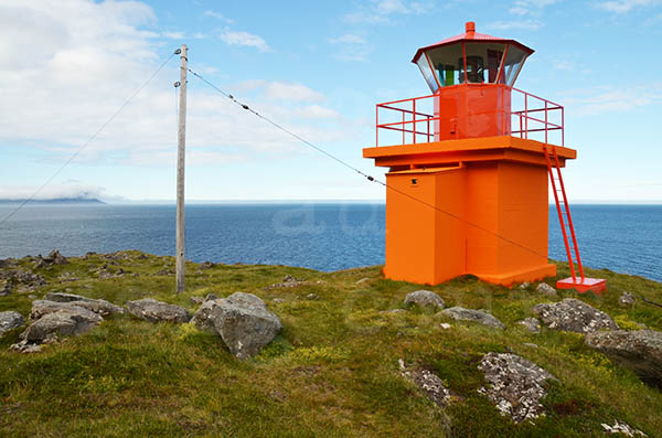 islande péninsule de pingeyri phare orange islandais