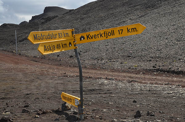 islande route f902 refuge de kverkfjoll askja panneau indicateur routier