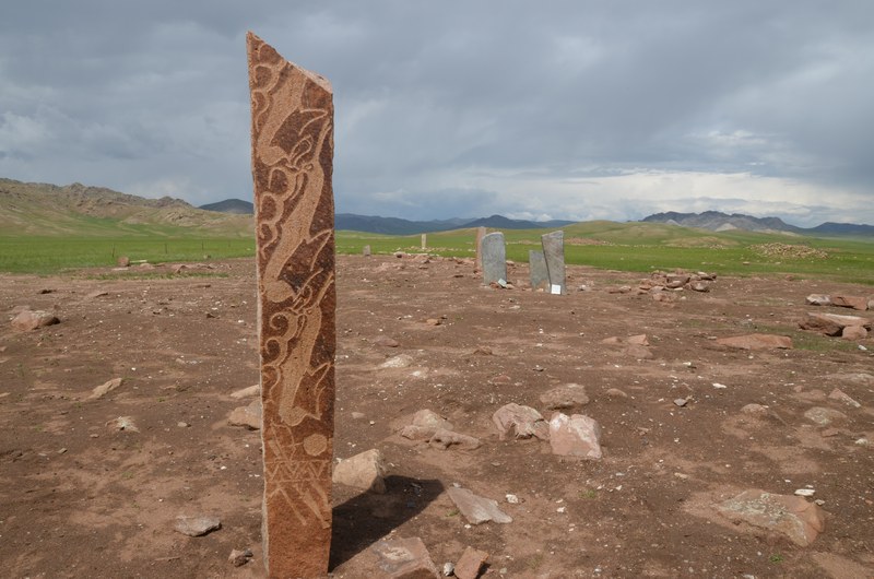 russie mongolie par la route archeologie deer stone pierre à cerfs moron